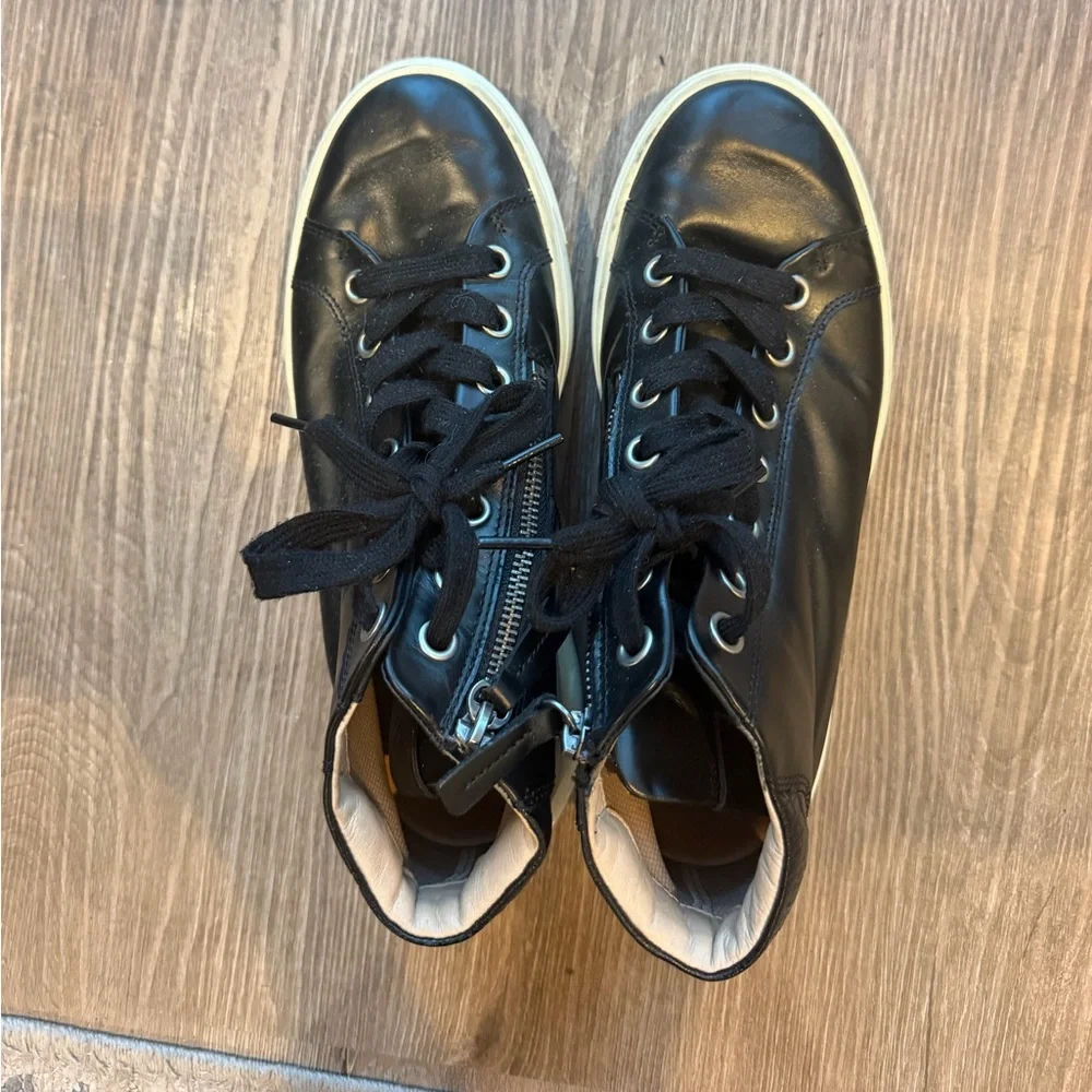Ecco Black Hightop